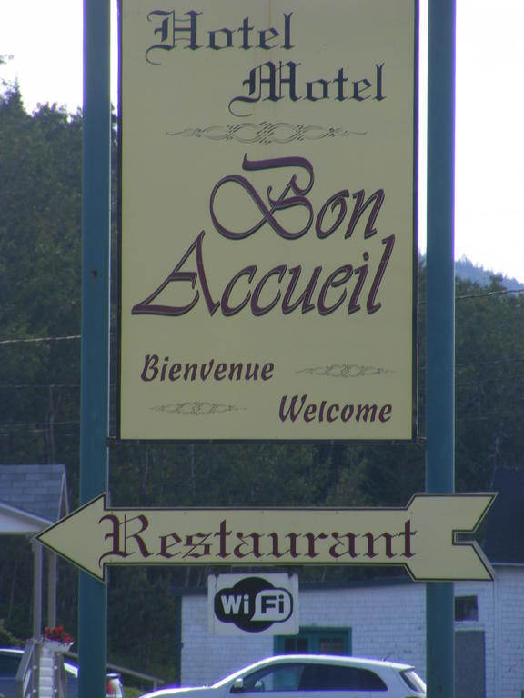 Hotel Motel Bon Accueil Rivière-la-Madeleine Eksteriør bilde