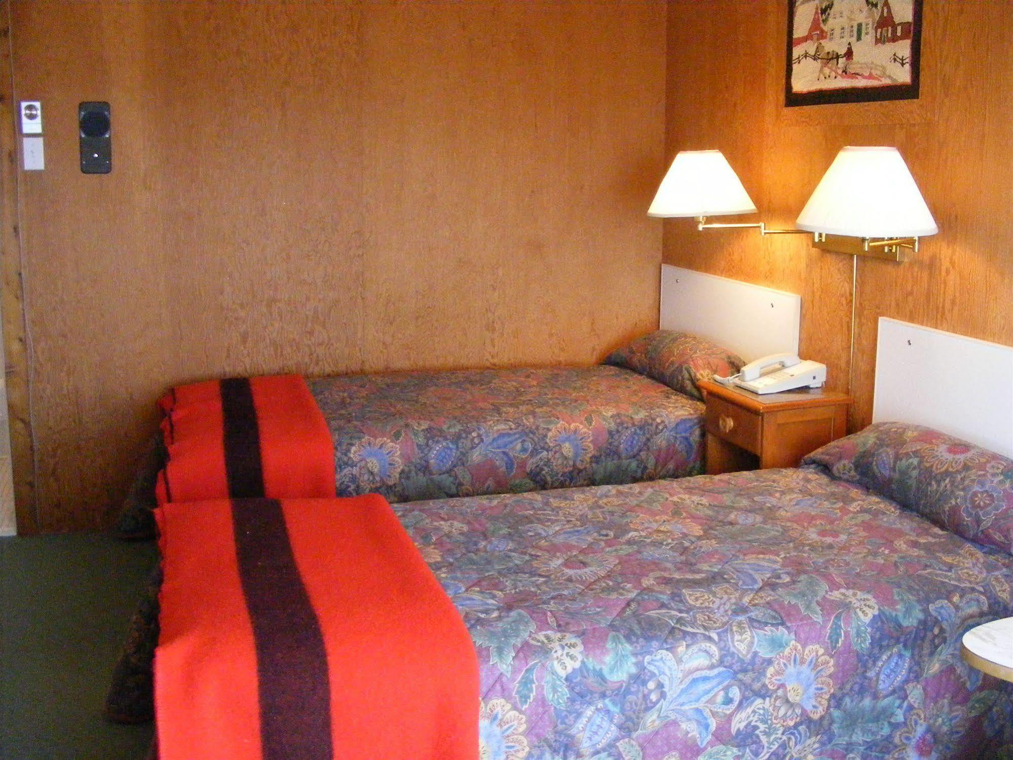 Hotel Motel Bon Accueil Rivière-la-Madeleine Eksteriør bilde