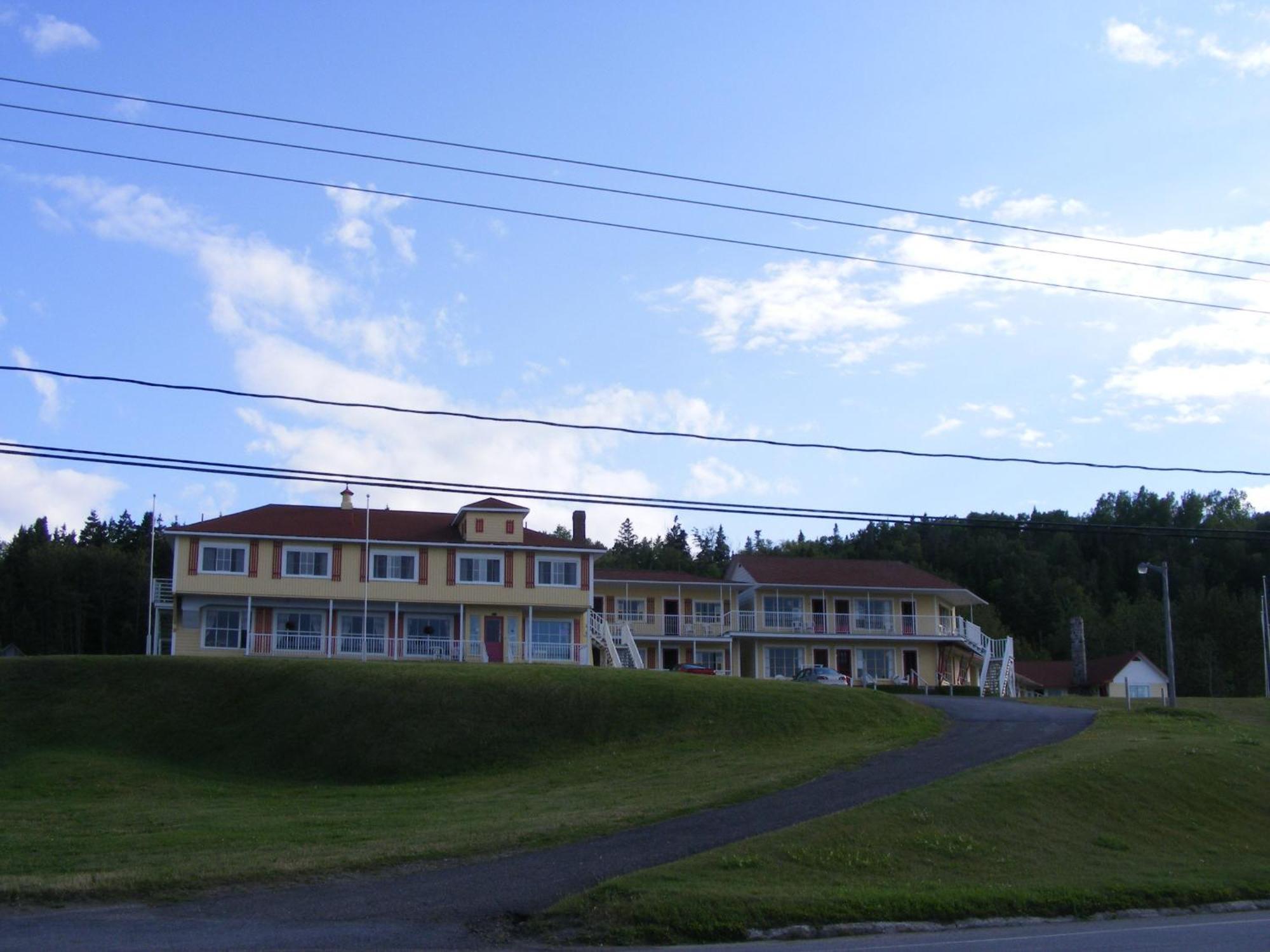 Hotel Motel Bon Accueil Rivière-la-Madeleine Eksteriør bilde
